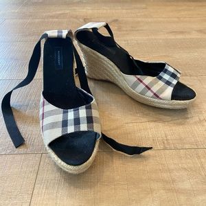NWOT Burberry lace up espadrille wedges size 40 size 9 sandals